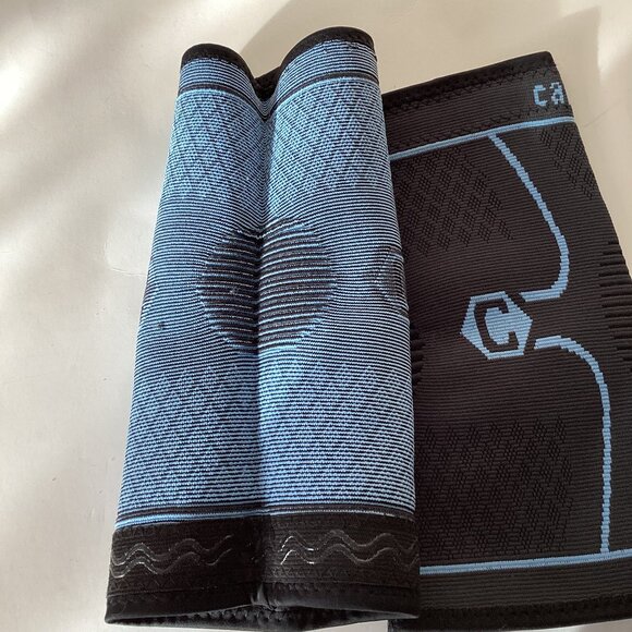 Cambivo Knee Brace Support Compression Sleeves Size Small Sports Activewear - Picture 3 of 4